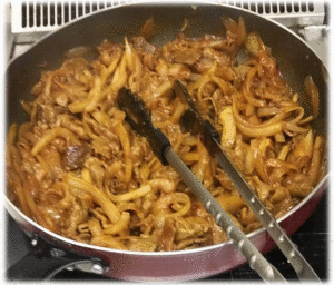 「ビーフストロガノフ」　「肉ジャガ」　「肉野菜炒め」　「イカとセロリの中華風」　「ブドウ」