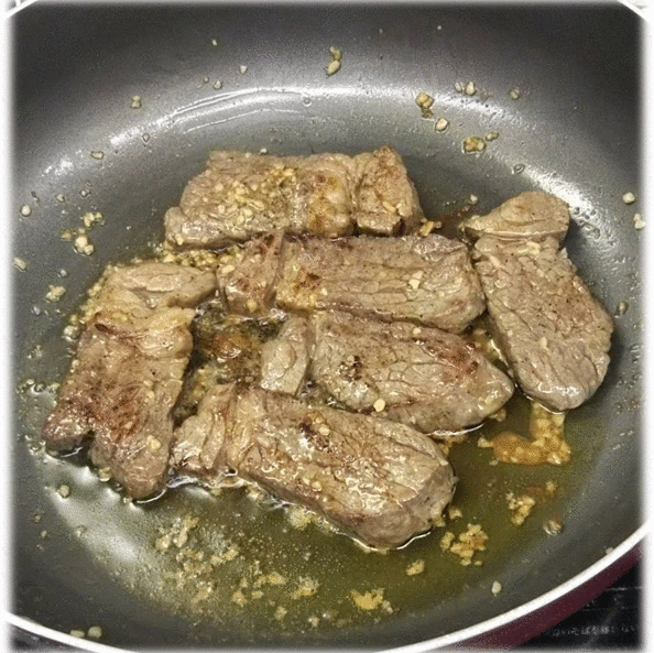 「ガーリックステーキ」　「牛スキ煮」　「ニラ玉」　「鶏の治部煮」
