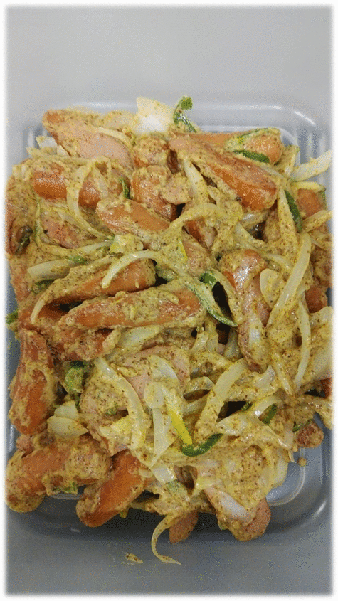 「ソーセージマスタード炒め」　「ウインナーバター醤油ソテー」　「豆腐ときのこのマリネ」　「ベーコンスクランブルエッグ」　「いちご🍓」 　「フルーチェ（ブルーベリー）」　