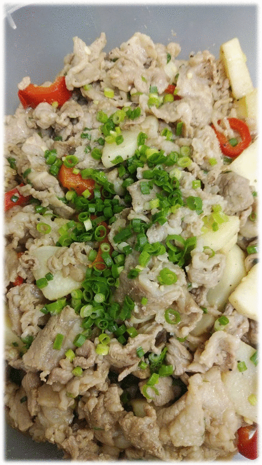 「牛肉と長いものガーリック炒め」　「鶏肉の親子煮」　「肉野菜炒め」　「シュークルート」　「バナナプリン」　「チェリー」