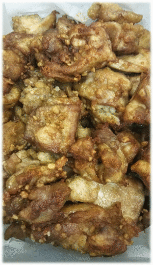 「ガーリックチキン」　「肉じゃが」　「ラタトゥイユ」　 「サバの味噌煮」　「ほうれん草のナムル」「パイナップル」　「プリン（チョコソース）」