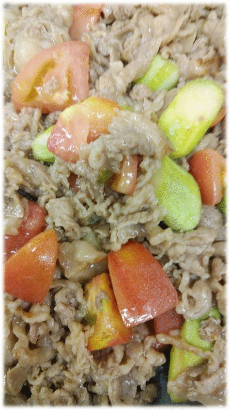 「牛肉とトマトのオイスターソース炒め」　「プリプリエビマヨ」　「豚しゃぶサラダ」　「温泉玉子」　「エビチリソース」　「ぶどう」
