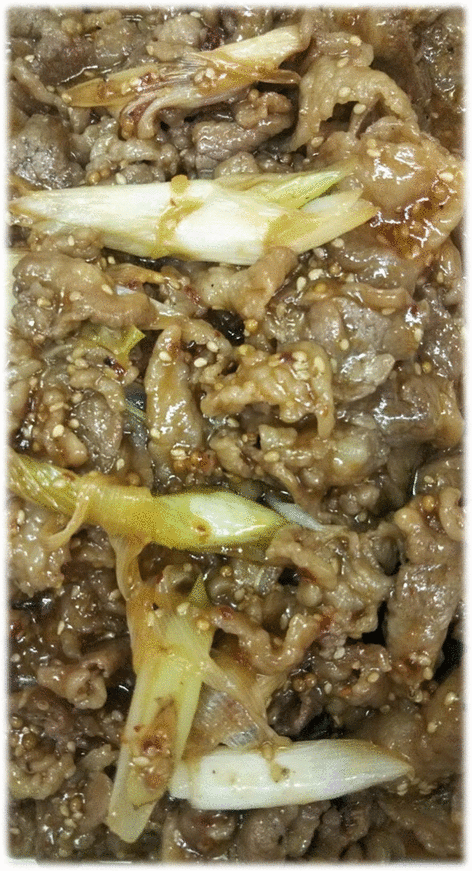 「牛カルビ焼き」　「肉じゃが」　「チーズハンバーグ」　「ラタトゥイユ」　「パイン」　「巨峰ゼリー」