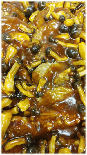 「ハンバーグ‐きのこソース‐」　「牛肉と野菜のプルコギ」　「イカとエリンギのバターソテー」　「豚と白菜の春雨煮」　「イカフライ🦑」　「パイナップル🍍」　「プリン🍮」