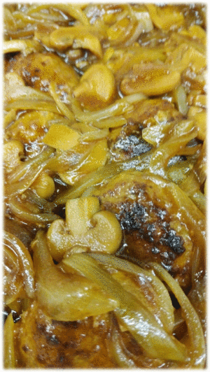 「煮込みハンバーグ」　「豚肉とチンゲン菜の中華炒め」　「揚げ出し豆腐」　「きんぴらごぼう」　「スクランブルエッグ」　「青椒肉絲」　「りんごのコンポート🍎」　「ブルーベリーヨーグルト」