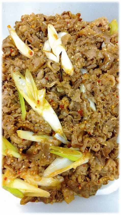 「牛カルビ」　「大根と身欠きニシンの煮もの」  「豚角煮」　「ナスの味噌炒め🍆」  「煮玉子」　「杏仁豆腐」　「メロン🍈」