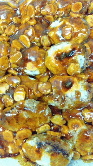 「チーズハンバーグ」「ぶり大根」「茄子の味噌炒め」「炒り玉子」「白菜のうま煮」　　「プリン🍮」　　「メロン🍈」