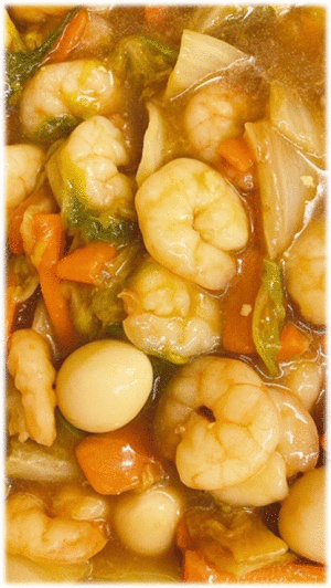 「白菜と海老の中華風」　「チキンのトマト煮込み🍅」  「厚揚げの煮物」　「ベーコンスクランブル」  「ぶり大根」　「ヨーグルト」　「ぶどう🍇」
