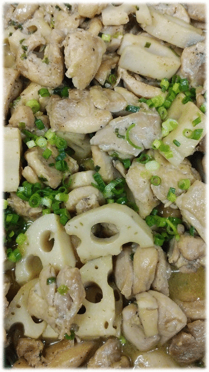 「豚肉とれんこんのソテー」　「牛肉トマトのオイスターソース」  「肉野菜炒め」　「チクワとキュウリの辛子マヨネーズ」  「豚ナス旨ダレ和え🍆」　「ヨーグルト」　「メロゴールド🍊」