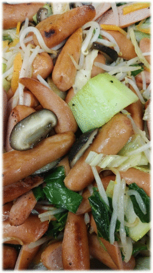 「ウインナー五目野菜炒め」　「筑前煮」　「肉じゃが🥔」  「カツ玉子とじ」　「トマト・ツナサラダ」  「パイナップル🍍」　「レアチーズケーキ」