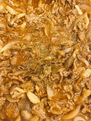 「ビーフストロガノフ」　「チャプチェ」  「トマトと茄子のタコミート🍅」「鶏とほうれん草の塩麹炒め」  「ベーコンスクランブル」　「ぶどう🍇」　「杏仁豆腐」