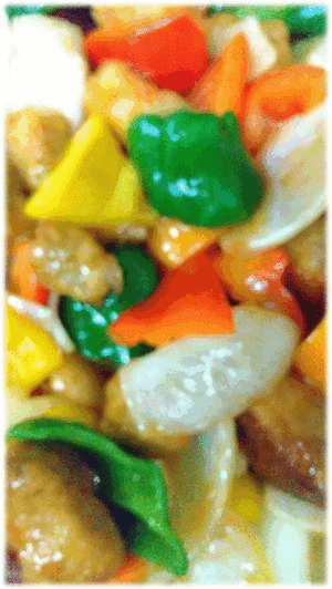 「酢豚」　「白菜のうま煮」　「カブと厚揚の煮もの」  「茄子の煮びたし🍆」　「ソーセージのトマト煮🍅」  「杏仁豆腐」　「ブドウ🍇」