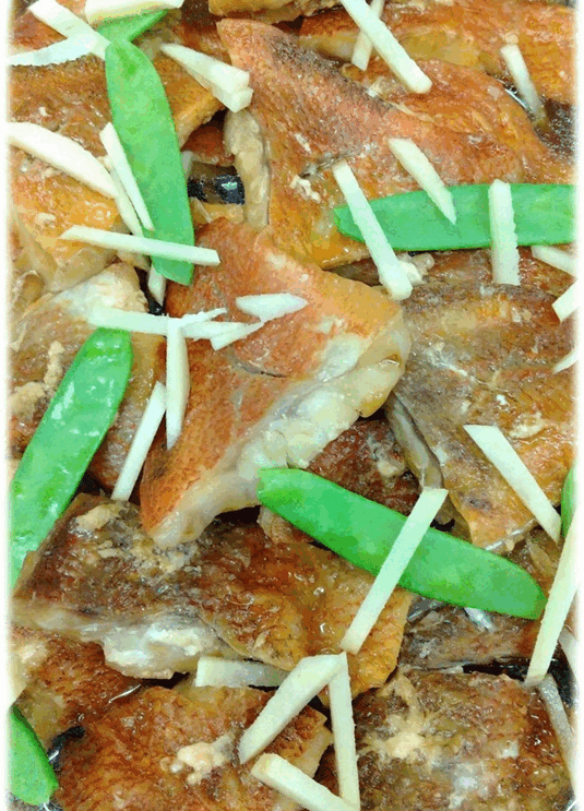 「赤魚の煮つけ🐟」 「豚バラ大根」 「ホイコーロー」 「煮玉子」 「エビチリ」 「プリン🍮」 「バナナ🍌」