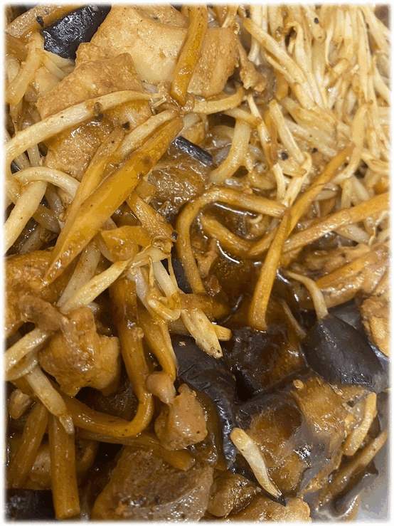 「若鶏と茄子の味噌炒め🍗🍆」　「ミートボールトマト煮込み🍅」　「豚肉とキャベツのクリーム煮🥬」　「牛肉と蓮根の甘酢煮🐂」　「牛肉とトマトのオイスターソース炒め🐂🍅」　「杏仁豆腐」　「みかん🍊」