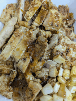 「照焼チキン🐔」　「豚バラピーマンスタミナ焼き🐖」  「ツナマカロニサラダ🥗」　「煮込みハンバーグ」  「麻婆豆腐」　「パイナップル🍍」　「杏仁豆腐🥛」
