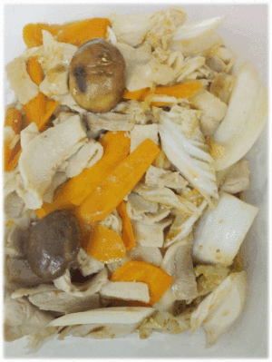 「豚と白菜の炒め物🥬」　「青椒肉絲(チンジャオロースー)」　「海老のガーリック風味🦐」　「ジャーマンポテト🥔」　「ポテトサラダ🥗」　「杏仁豆腐🥛」　「夏だ！ スイカ🍉」