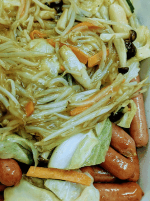 「ウインナー野菜あんかけ」 「豚肉キクラゲ玉子炒め🐖」  「チキン竜田🍗」　「ボリューム満点！ 栃尾の油揚げ(みそ味)」  「肉団子🍖」　「新潟お祭り屋台🏮の定番お菓子 ポッポ焼き」  「シャインマスカット🍇」　　「マンゴーゼリー🥭」