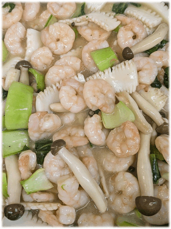 「海鮮中華炒め🦐🦑」　「鶏と蓮根んおマスタードソテー🍗」　「ロールキャベツ🥬(トマト煮🍅)」　「煮玉🥚」　「豚と車麩の煮物🐖」　「梨🍐」　「ヨーグルト🥛」