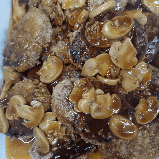 「ハンバーグ マッシュルームソース🍄」「酢 豚🐖」「あったか おでん🍢」「牛スキ煮🐂」「きんぴらごぼう」「りんごヨーグルト🍎🥛」「キウイフルーツ🥝」