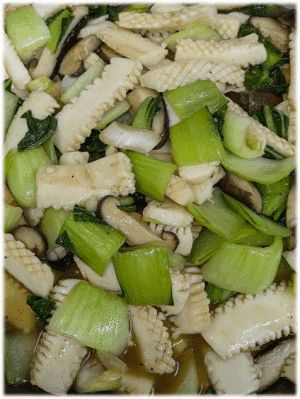 「イカと野菜の中華炒め🦑🥬」　「ハッシュドビーフ🐂」　「ご当地グルメ イタリアン焼きそば」　「とろとろ 煮玉子🥚」　「ウインナソテー」　「新潟お祭り屋台🏮の定番お菓子 ポッポ焼き」　「バナナ🍌」　「桜🌸杏仁豆腐🥛」
