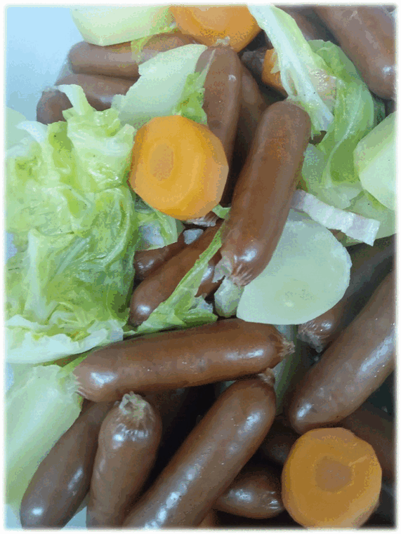 「あったか ポトフ🍲」　 「牛肉と里芋の煮物🐂🥔」　「豚のガーリック風味🐖」　「厚揚げのみぞれ煮」　「法蓮草のゴマ合え」　「ヨーグルト🥛」　「バナナ🍌」