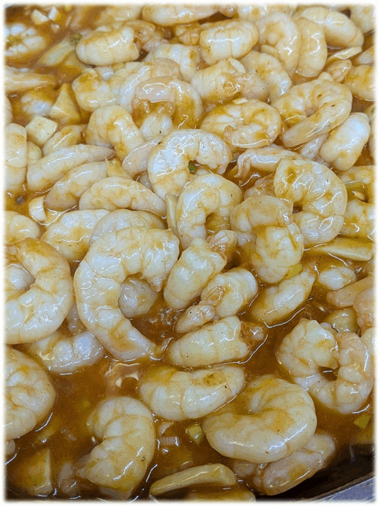 「ぷりぷり エビチリソース🦐」　「チキンカツ🍗　「麻婆茄子🍆」　「ハム＆ポテト サラダ🥗」　「ウインナーソテー」　「ぶどう🍇」　「ヨーグルト🥛」