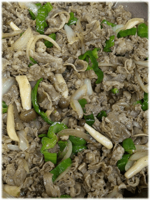 「プルコギ🍖」　「ぷりぷり エビマヨ🦐」　「玉子サラダ🥚🥗」　「ご当地グルメ イタリアン焼きそば」　「シュークルート」　「春の香り ふきのとう味噌」　「パイナップル🍍」　「草(よもぎ)大福餅🍃」　「フルーチェ(苺)🥛🍓」