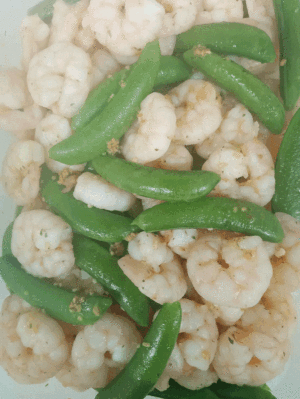 「ガーリックシュリンプ🦐」　「ニラ豚🐖」  「プルコギ🐂」　「厚揚げと小松菜の生姜炒め🥬」  「キャロットラペ🥕」　「杏仁豆腐🥛」　「ぶどう🍇」