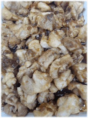 「油淋鶏(ユーリンチー)🍗」　「牛と厚揚げの肉豆腐🐂」　「八宝菜🍖🦐🥬」　「ポークジンジャー🐖」　「ぷりぷり 海老チリ🦐」　「ヨーグルト🥛」　「パイン🍍」
