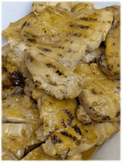 「照焼チキン🍗」　「やわらか 煮豚🍖」　「牛肉と白菜の焼肉風🐂🥬」　「ウインナーソテー🌭」　「マカロニサラダ🥗」　「草(よもぎ)大福餅🍃」　「りんご🍎」　「プリン🍮」